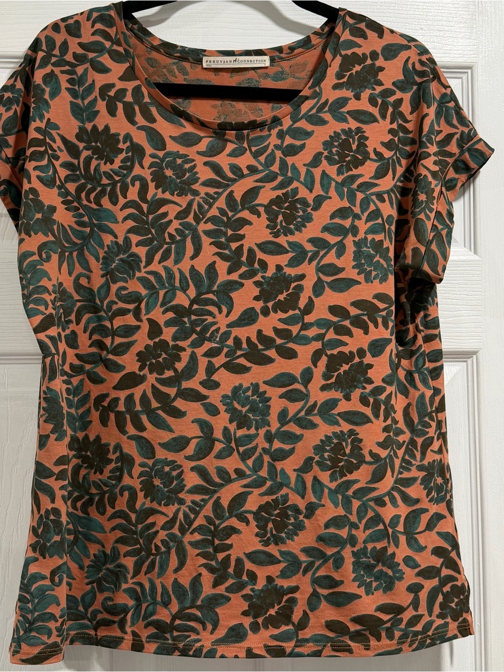 Peruvian connection jersey size S floral